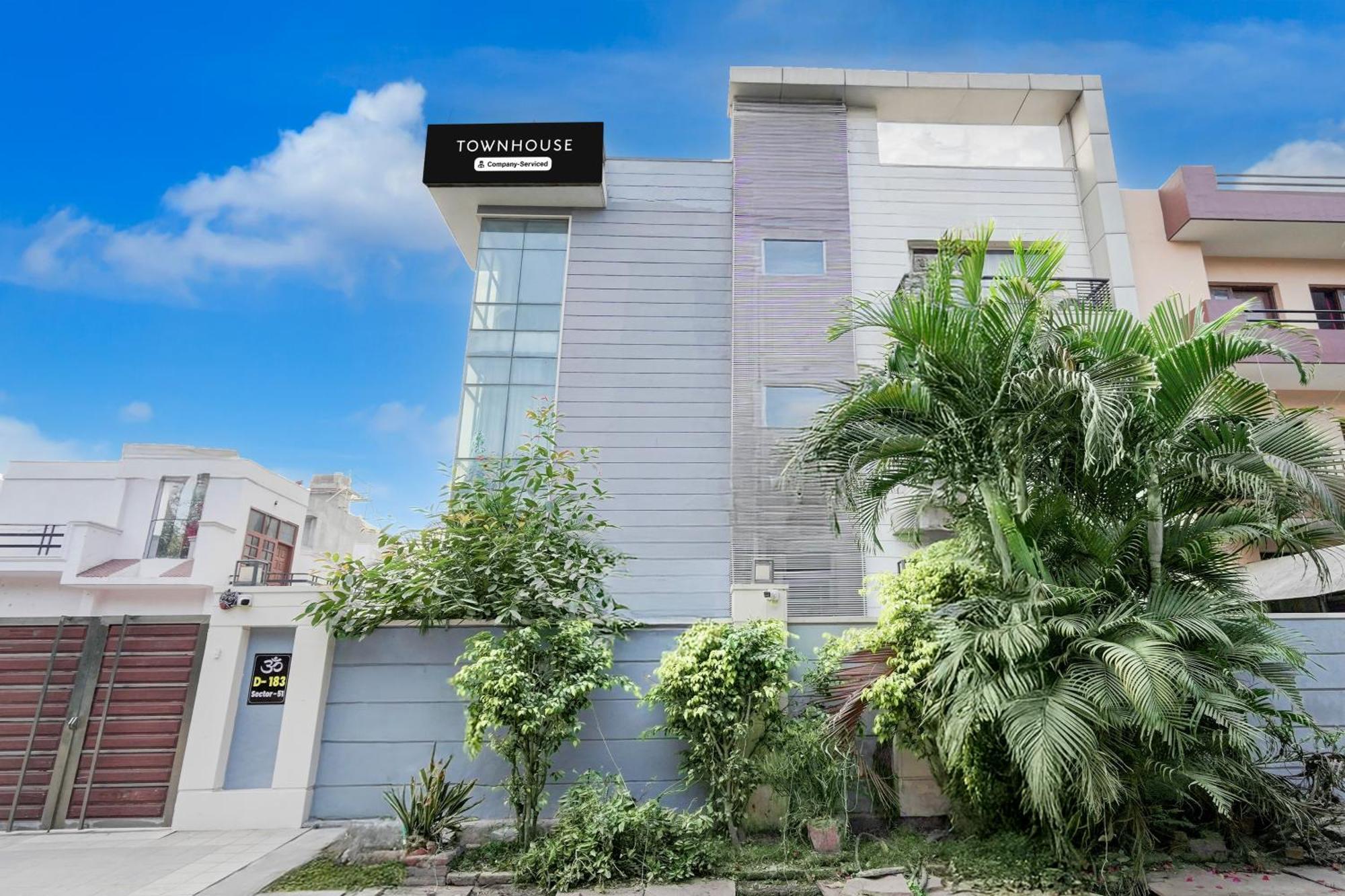 Super Townhouse Sector 51 Noida Near Metro Station Hotel Ngoại thất bức ảnh