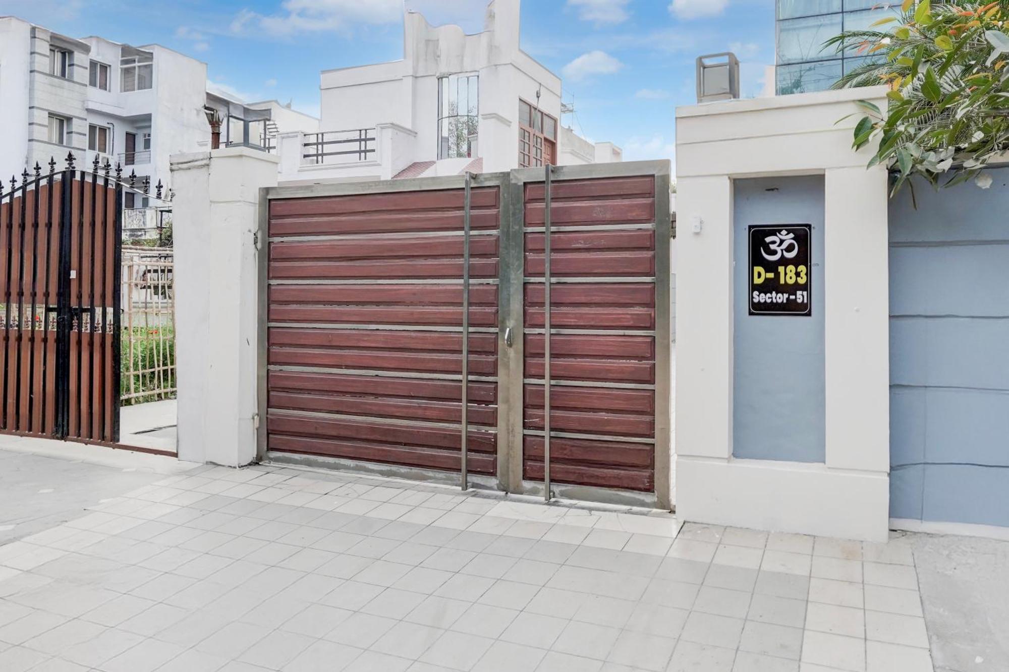 Super Townhouse Sector 51 Noida Near Metro Station Hotel Ngoại thất bức ảnh